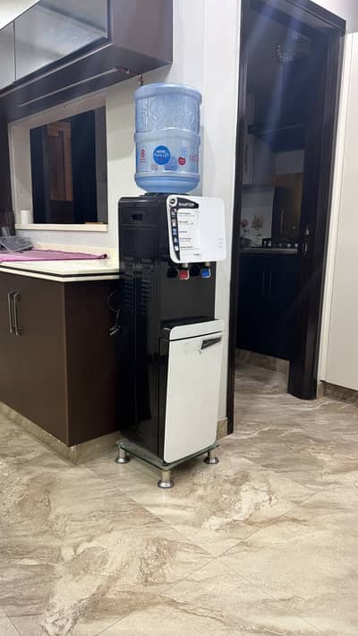 10/10 water dispenser