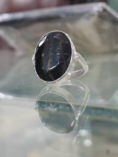 Natural Peridot stone in chandi Ring