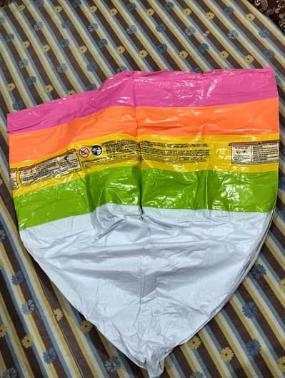 swimming pool hai bht achi condition ka bilkul ok . aik dafa use kia