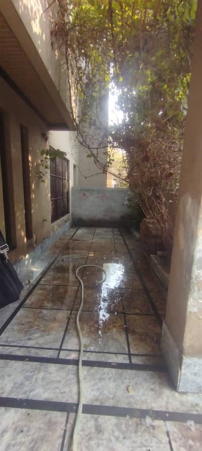 10 Marla House For rent