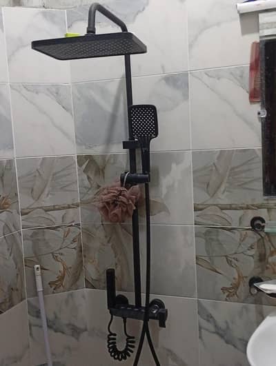 Complete piano matt black shower set