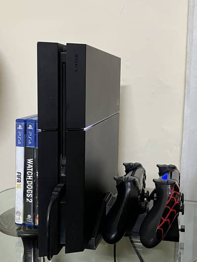 PlayStation 4 1TB complete setup