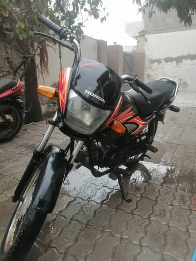 Honda Pridor 2018 model Black color