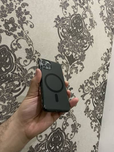 iPhone 11 Pro sim working