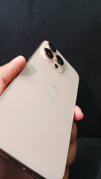 I phone 16 pro max  256