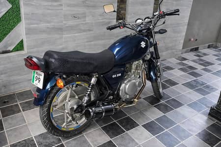 Suzuki GS150SE with GN250 Engine Swap