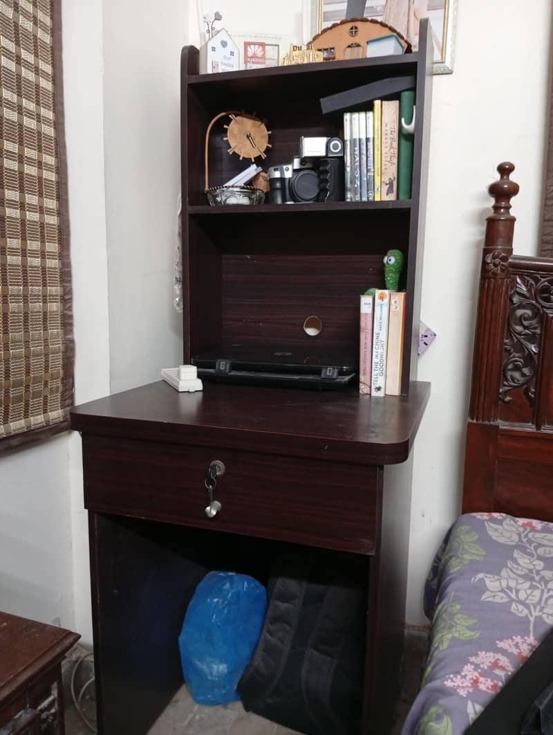 Computer table 5