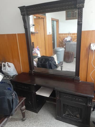 Dressing Table for urgent seles