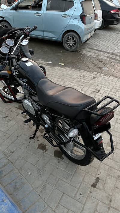 Suzuki GS 150 SE | Model 2018 | good Condition | Total Genuine