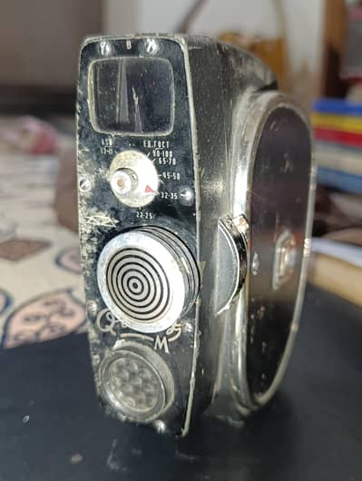Quartz M (Film Reel Camera)