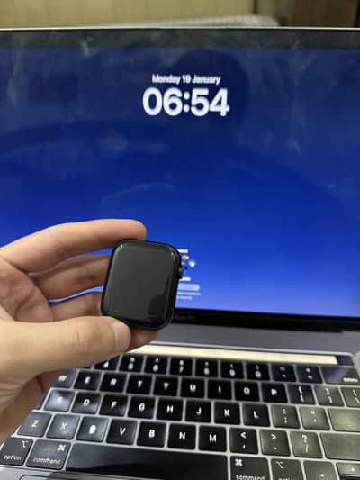 Apple Watch 7 Series - 45 MM - Condition 10/8