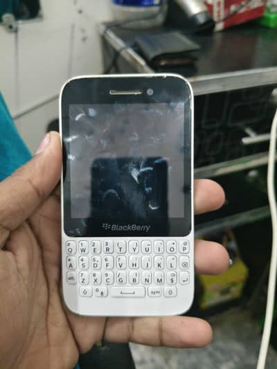 blackberry Q5 Touch and Type