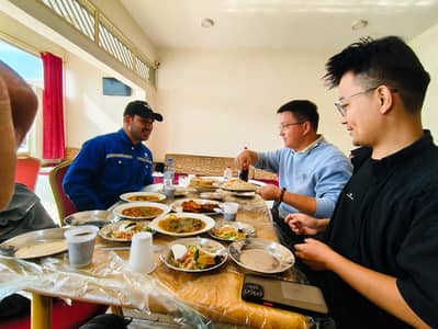 میں ایک کک ہوں اور مجھے جاب کی ضرورت ہے لوکیشن لاہور