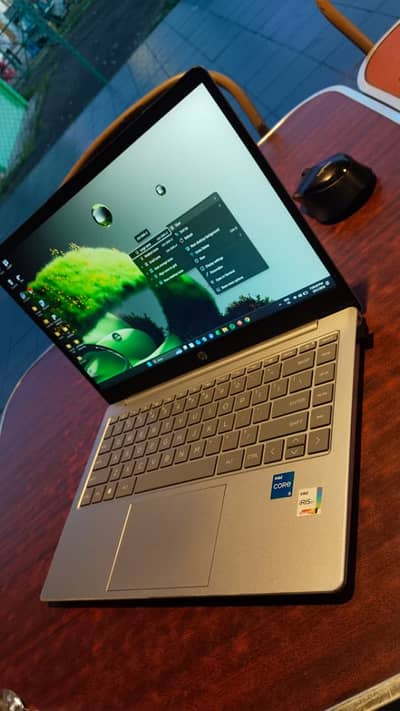 Hp 13th gen Core i5 16gb Ram 512 gb SSD