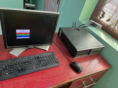 HP PC With LCD, Keyboard and Mouse.