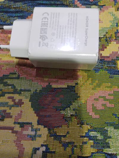 honor phone 35 volt charger new condition