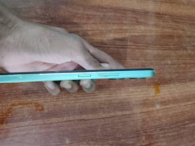 all ok set Hy with box and charger ram 4.64 hai 10/10 condition