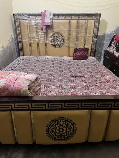 Only bed and side tables