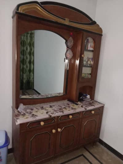 Dressing table for sale
