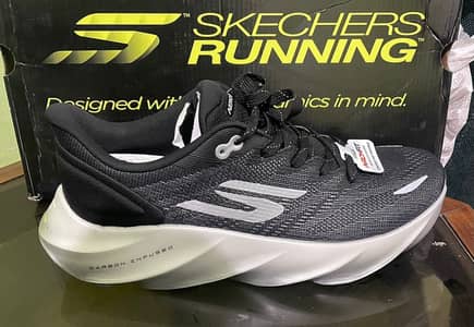 Skechers Aero burst