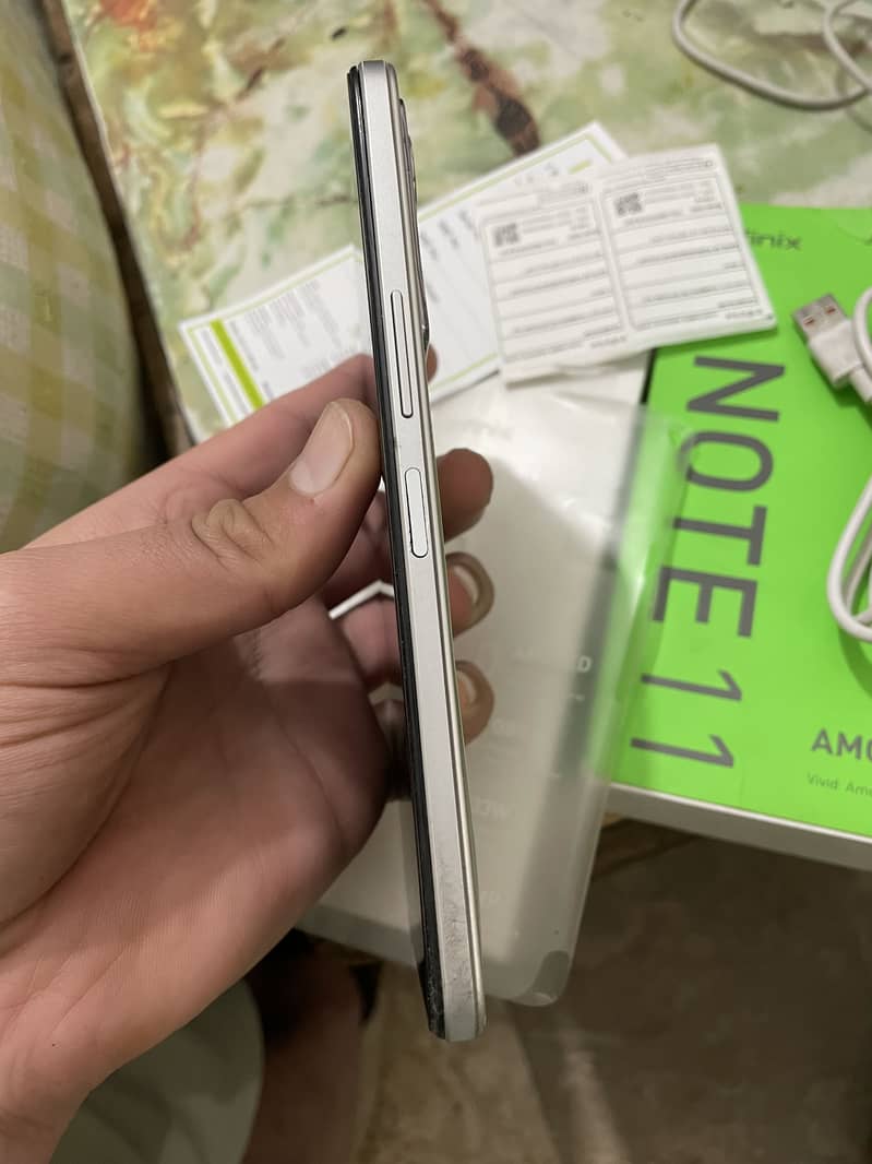 Infinx note 11 6+5/128 with box charging cable techno - Mobile Phones ...