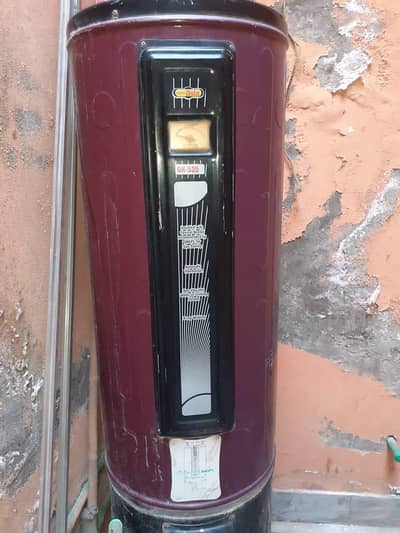 Super Asia 35 gallon geyser heater on gas