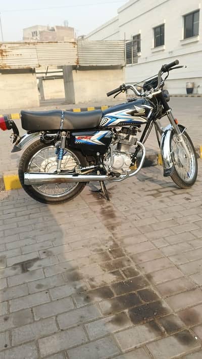 Honda 125 bike
