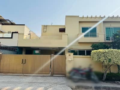 House In Bahria Town - Safari Villas 3 Sized 12 Marla Is Available