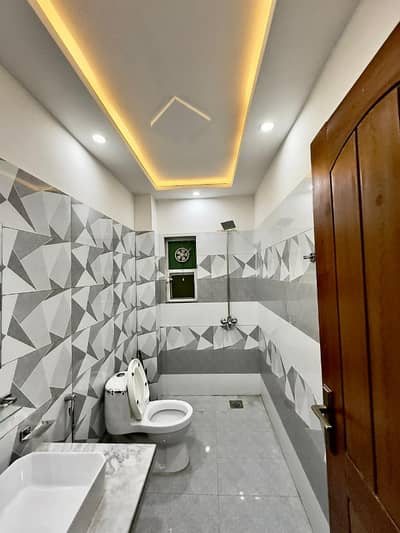 10 Marla Upper Portion for Rent in Bahria Town Sector C Prime Location