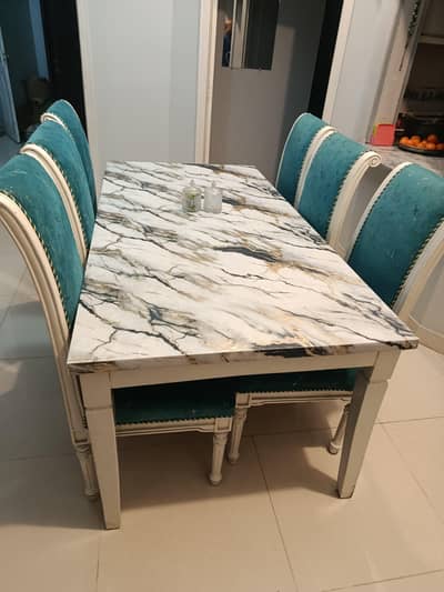 6 chairs and 1 table