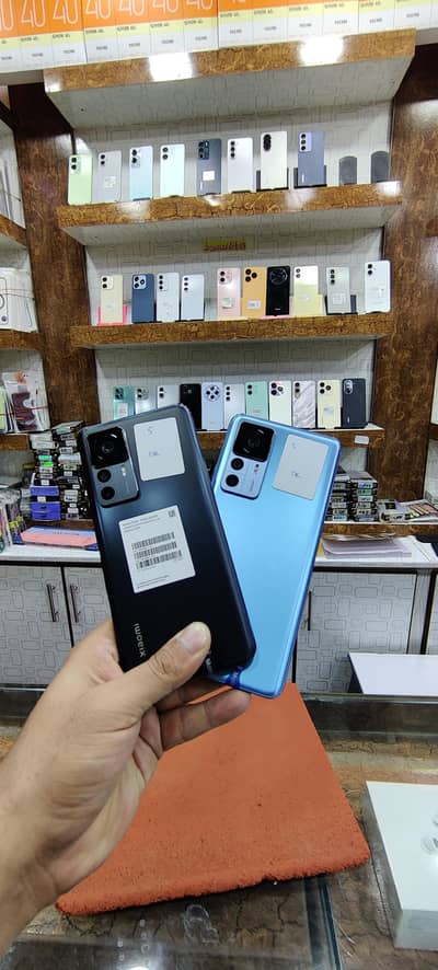 12t pro 12gb 256gb best camera and gaming phone