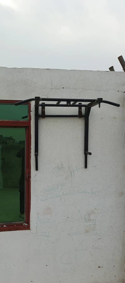 pull up baat for exercise made by heavy metal  14 gage