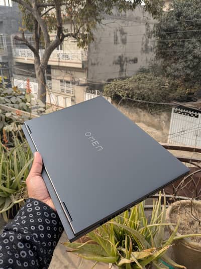 HP omen 16 (4k 165hz display)