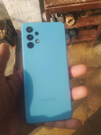 Samsung a32 . . . . 6 128