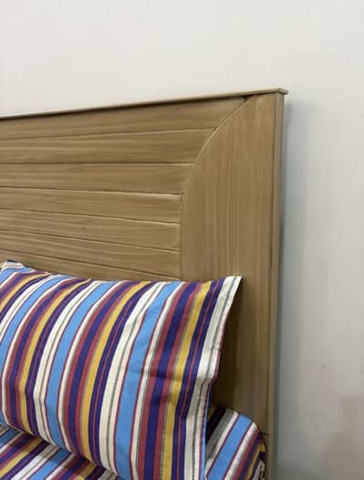 Second hand beds with mattress