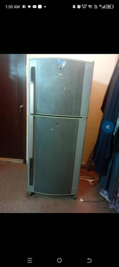 DAWLANCE FRIDGE IN RUNNING CONDITION