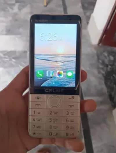 16 gb memory 2 gb ram. touch and keypad