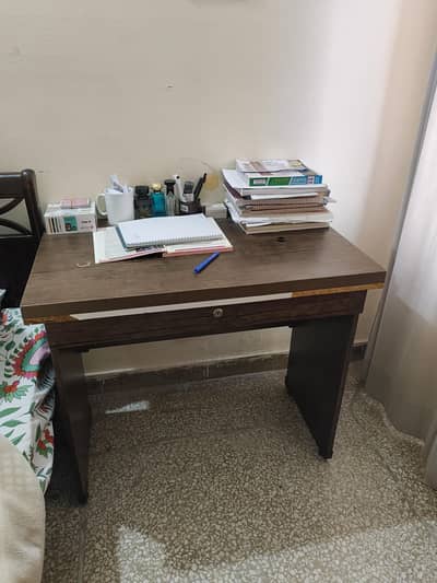 Office / Study Table for sale (g-11)