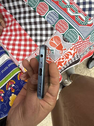 Ya mobile bilkul saf ha mobile ma kohe bhe ishow be  Nahe ha