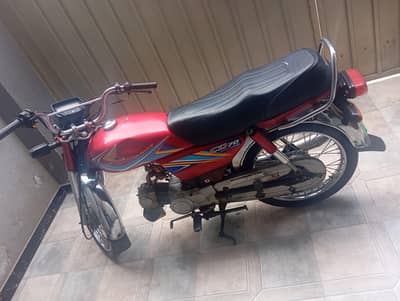 1st owner bike bike tanki par dent hay baqi sb thk hay