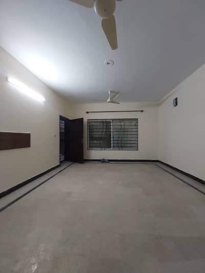 6 Marla Lower Portion For rent In I-10/2 Islamabad