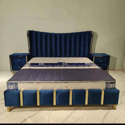 Double bed / bed set / king size bed / wooden bed / bed / Furniture