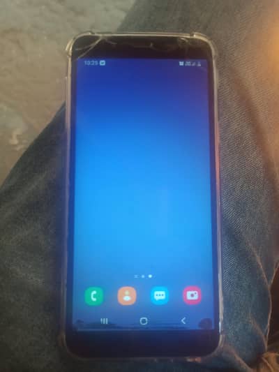 Samsung j6 3GB 32GB finger or farind cimera nahi chalta or toch barak