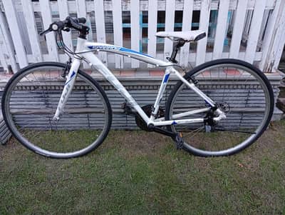 Louis garneau and Fuji sparrow bicycle for sale in excellent condition