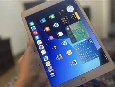 Apple iPad 8th Generation 128GB Gold| PUBG LOVER | Excellent Condition