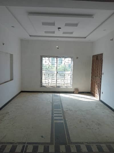 10 Marla Upper Portion For Rent In LDA Avenue-1 M Block Independent Portion