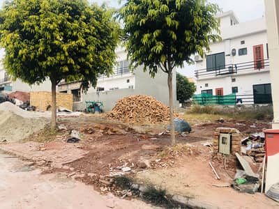 Beautiful 5 Marla Boulevard Plot For Sale All Paid