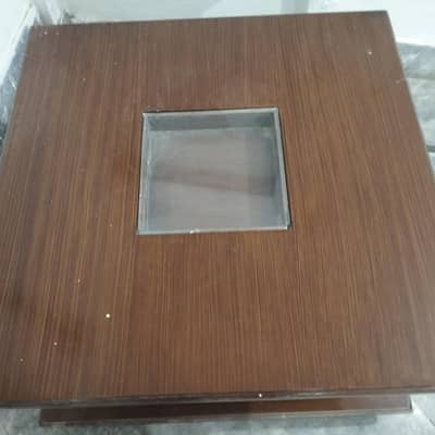1 large size centre table 2 small size table set of 3 table but no use