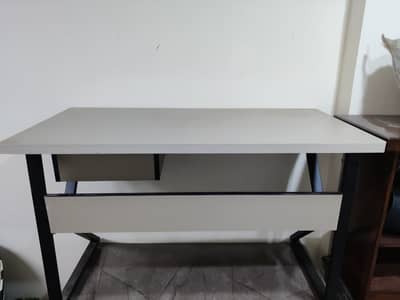 Office Furniture//Workstations//Conference Tables//Executive Tables