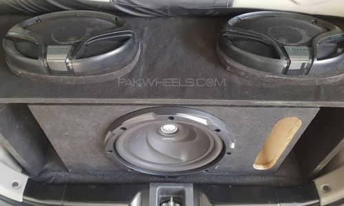 woofer speaker and M